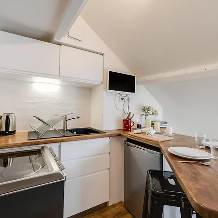 Апартаменты Le Saphir - In The Center With Air Conditioning *